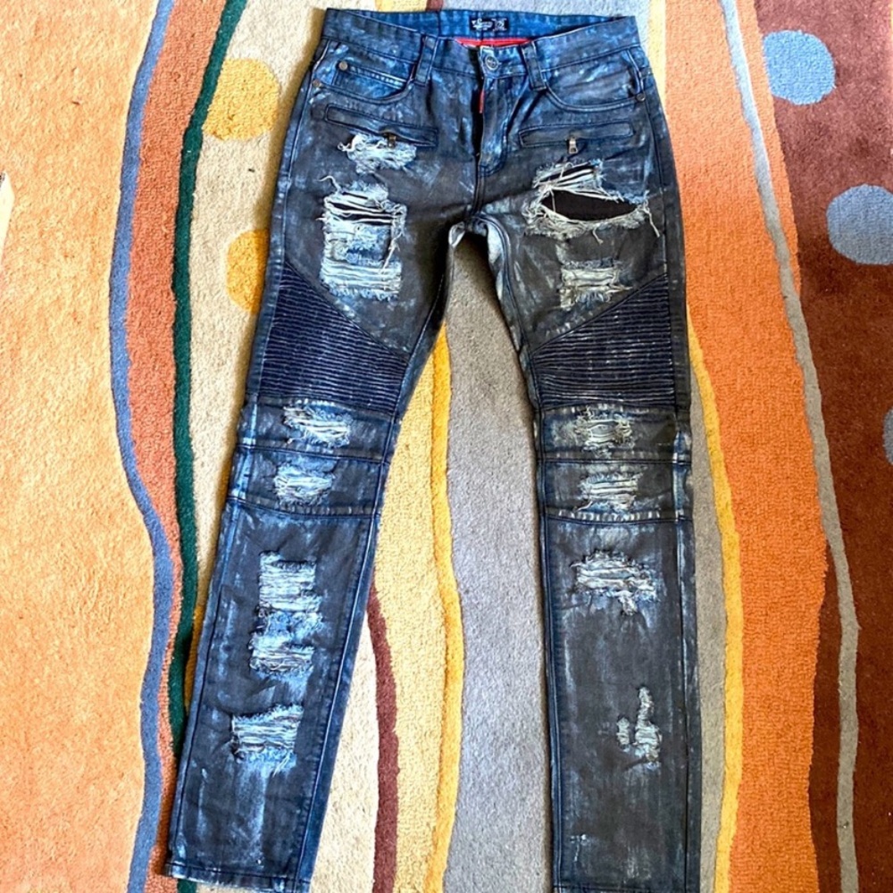 Rugged Distressed Skinny Jeans
